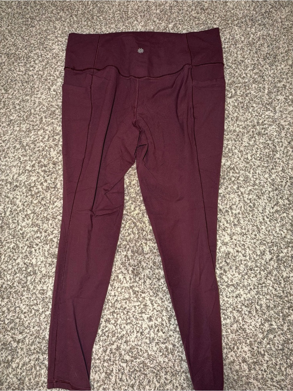 Athleta salutation stash pocket tight